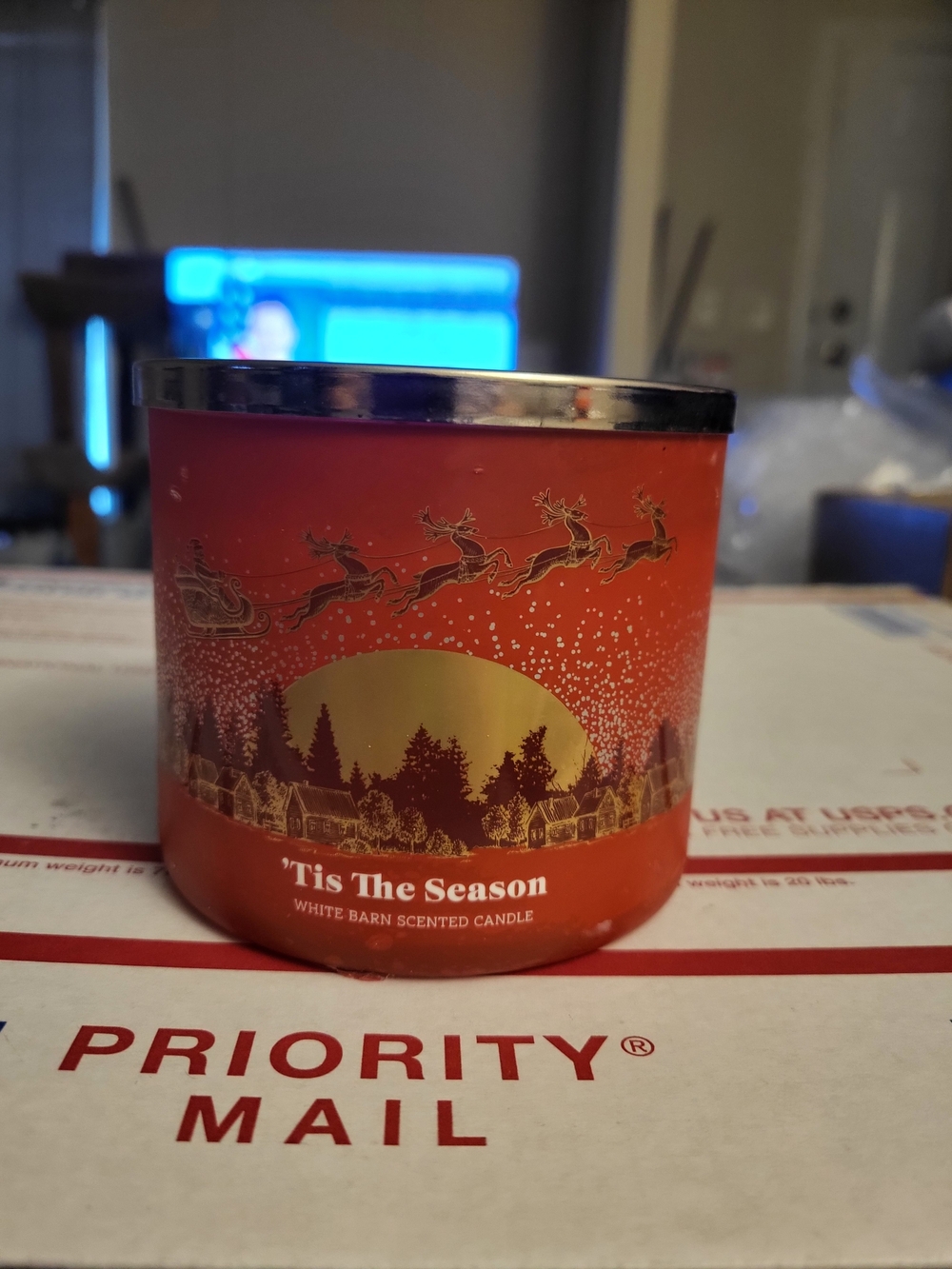 'Tis The Season White Barn Scented Candle - Red & Gold Holiday Jar 14.5oz